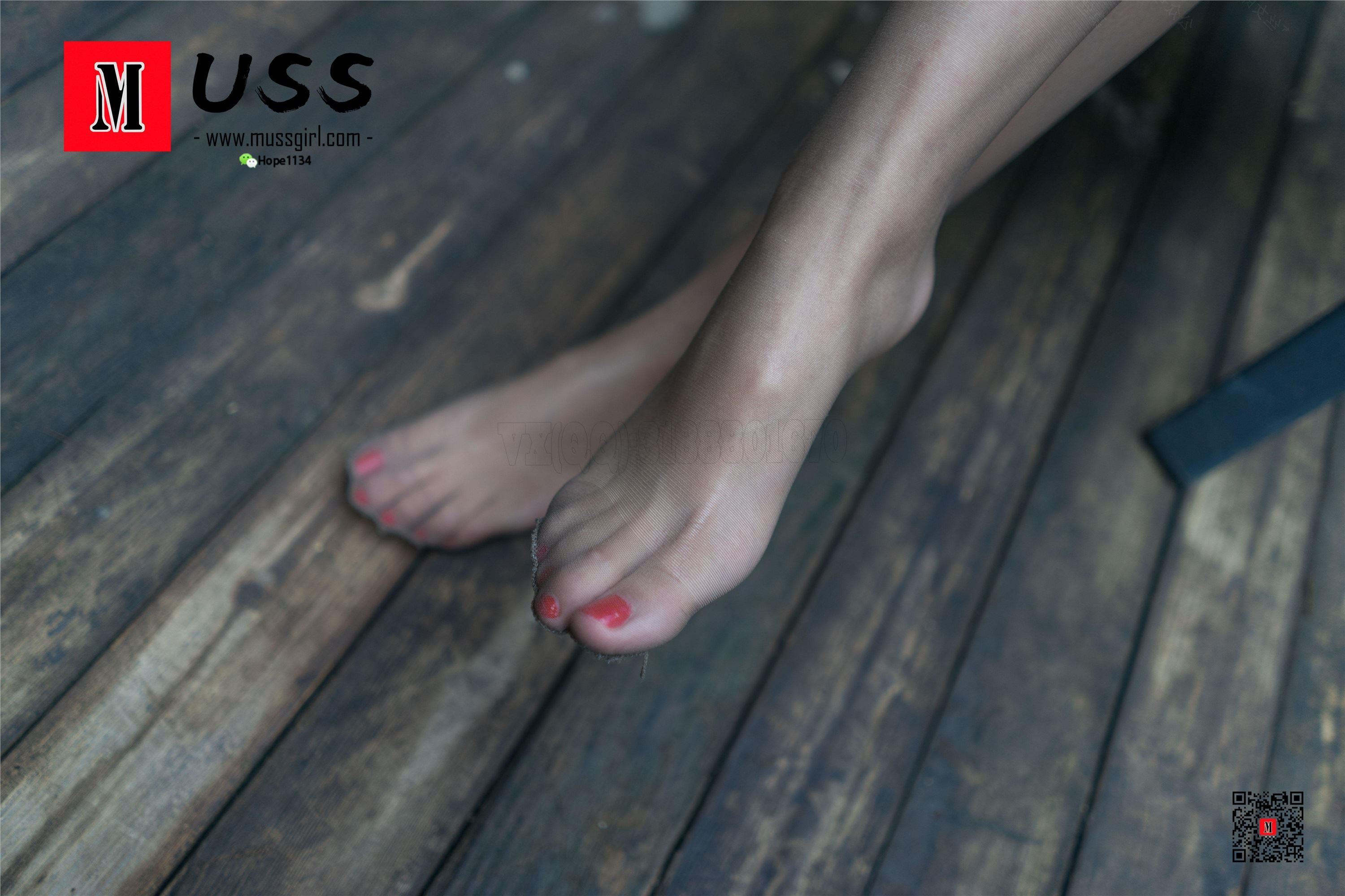 MussGirl慕丝女郎  NO.267-院落一角的黑丝足迹